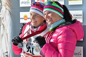 Glückliche Teilnehmer beim Koasalauf in St. Johann in Tirol
